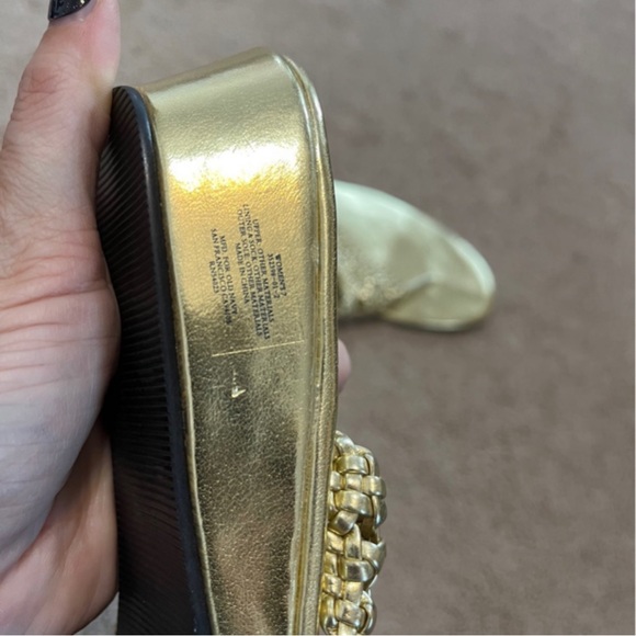 gold wedge heel thong sandal - Picture 4 of 5